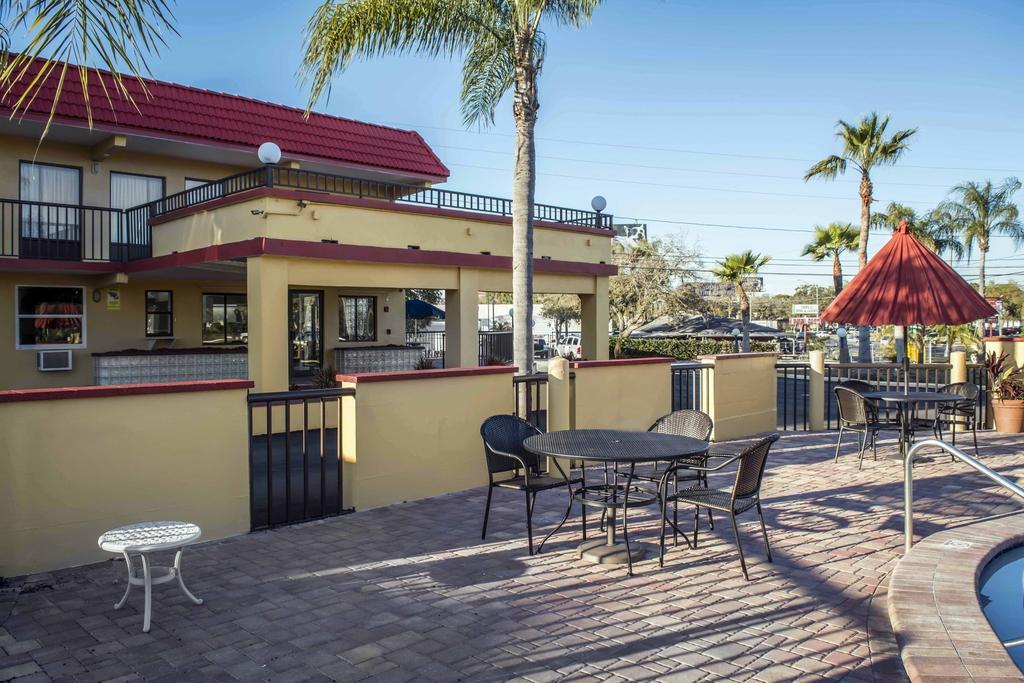 Rodeway Inn Clearwater-Dunedin Eksteriør bilde